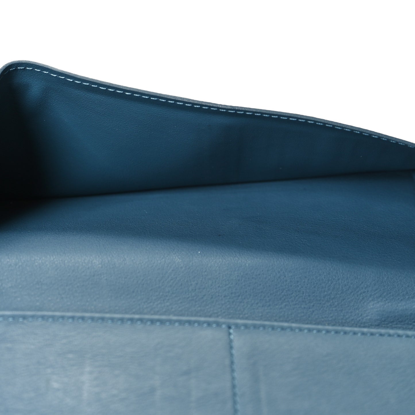 Taurillon Vertical Zippy Wallet Blue Gris