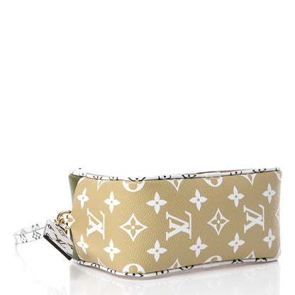 Louis Vuitton Monogram Giant Beach Pouch Kaki 4 of 7