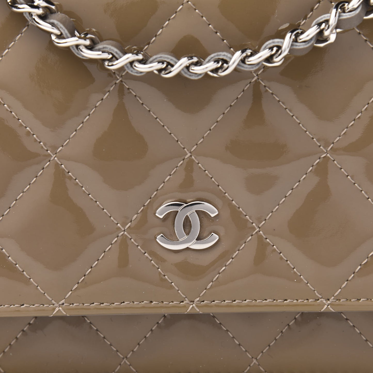 Patent Quilted Wallet On Chain WOC Brown