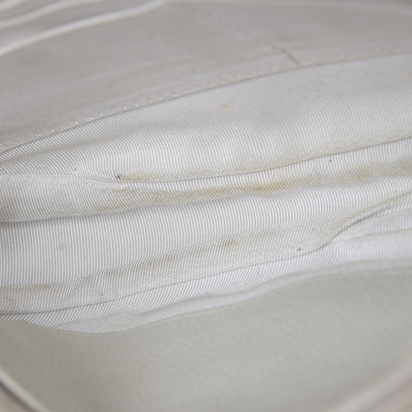 Caviar Half Moon Wallet On Chain WOC White