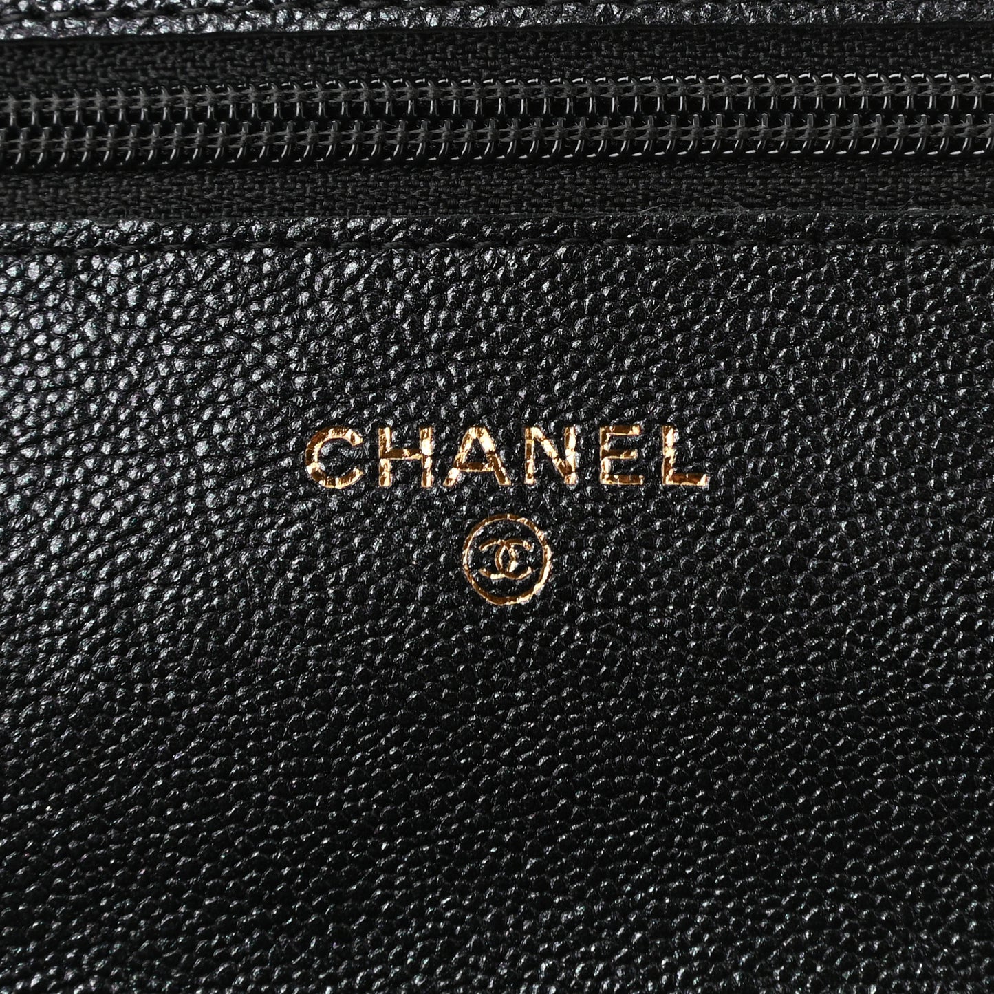 Iridescent Caviar Quilted Wallet On Chain WOC Black