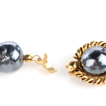 Chanel Baroque Pearl Necklace Grey 5 of 5