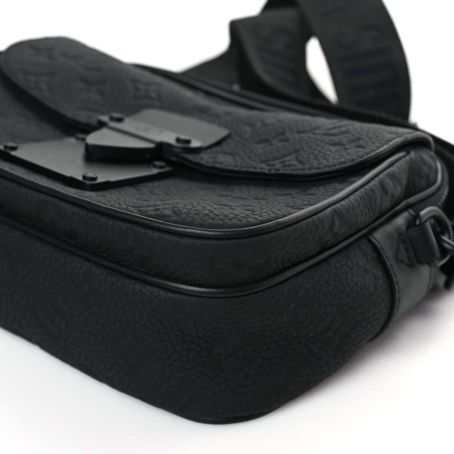 Louis Vuitton Taurillon Monogram S Lock Messenger Black 8 of 9