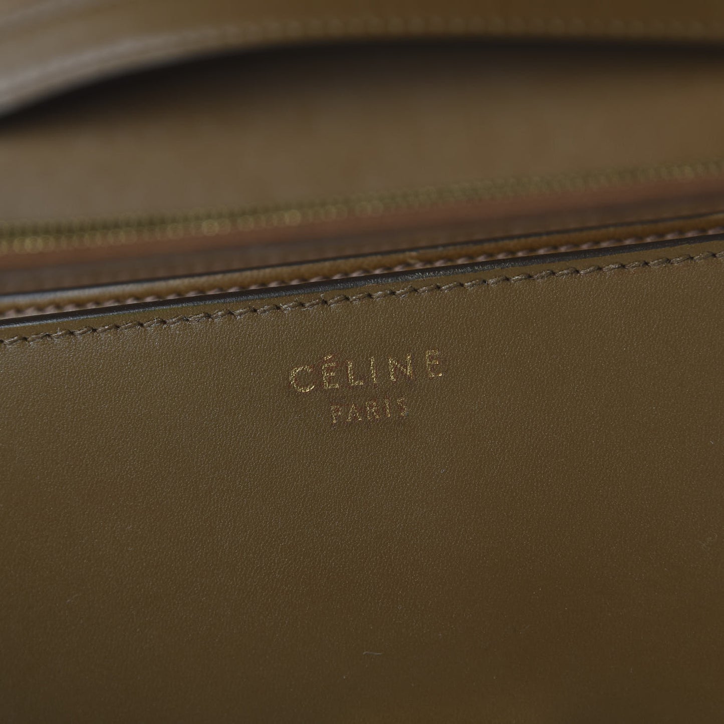 Box Calfskin Medium Classic Box Flap Bag Camel