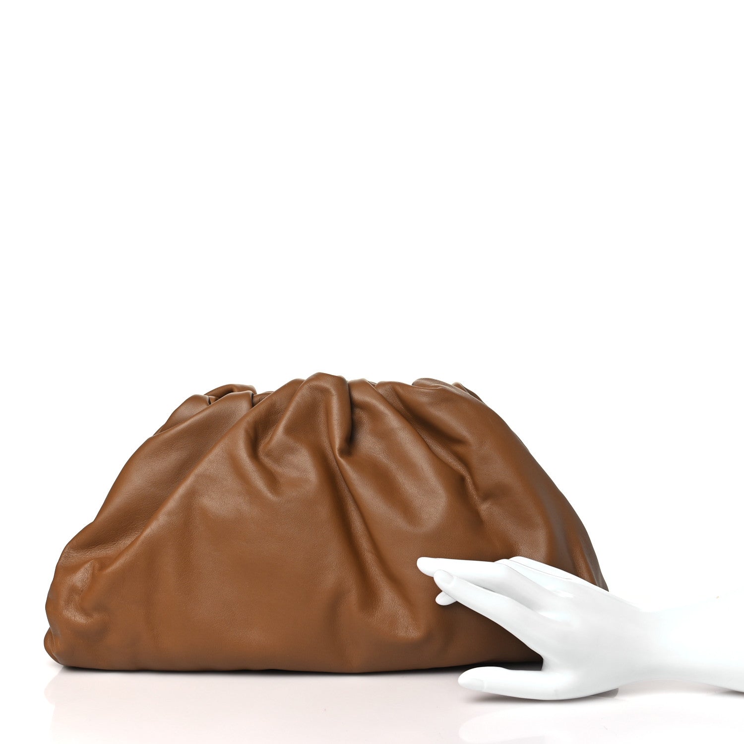 Bottega Veneta Smooth Butter Calf The Pouch Oversized Clutch Cammello 2 of 10