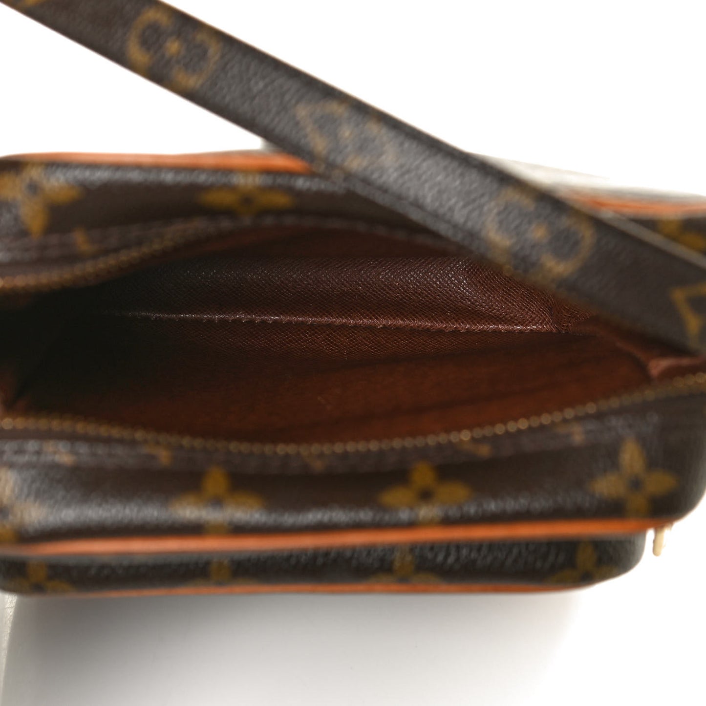 Monogram Amazone