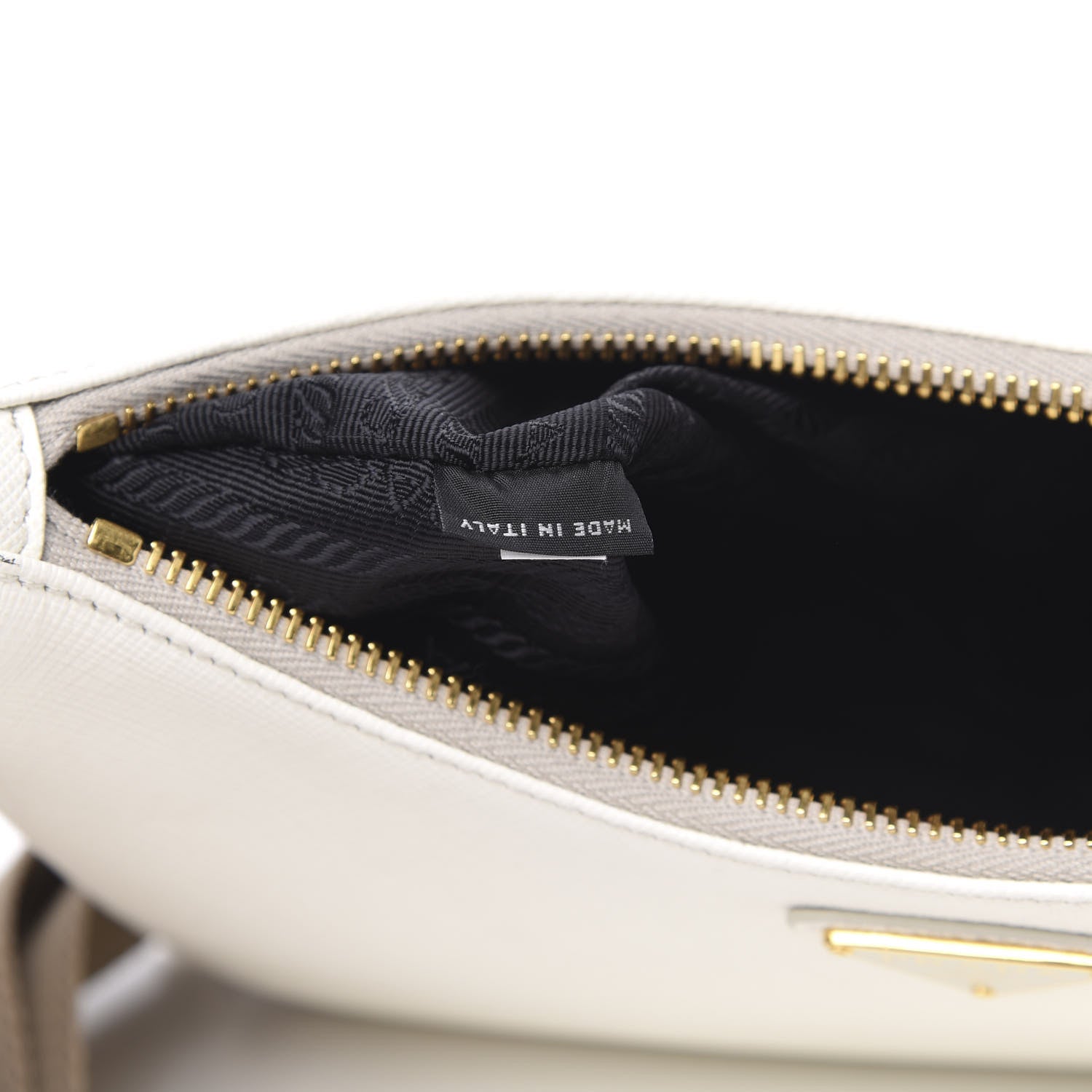 Prada Saffiano Re-Edition 2005 Shoulder Bag White 7 of 11