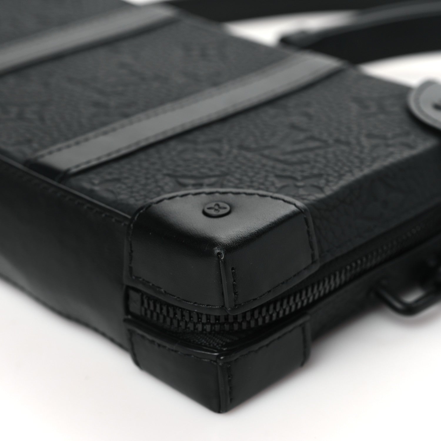 Louis Vuitton Taurillon Monogram Soft Trunk Wallet Black 10 of 10
