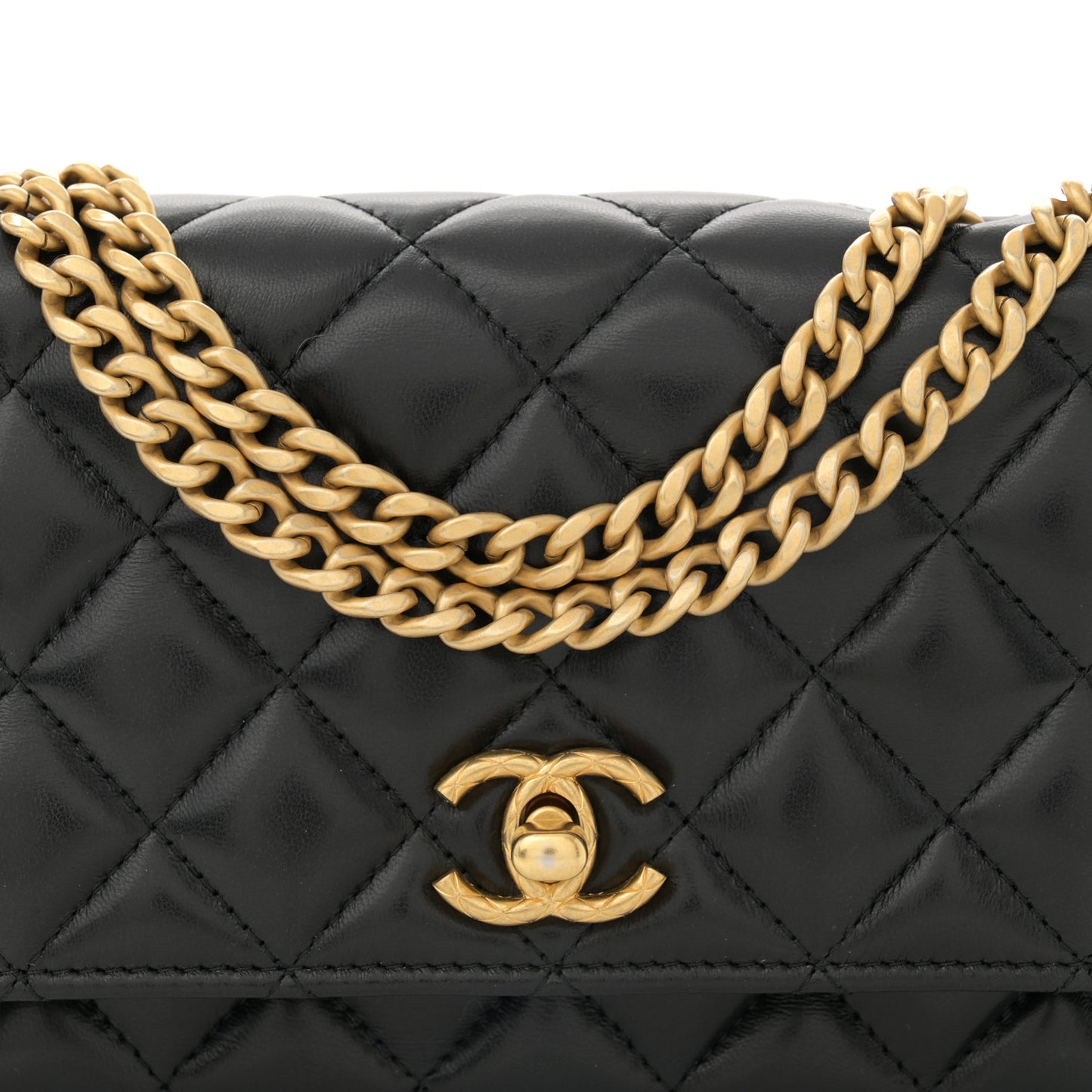 Lambskin Quilted Pillow Crush Wallet On Chain WOC Black