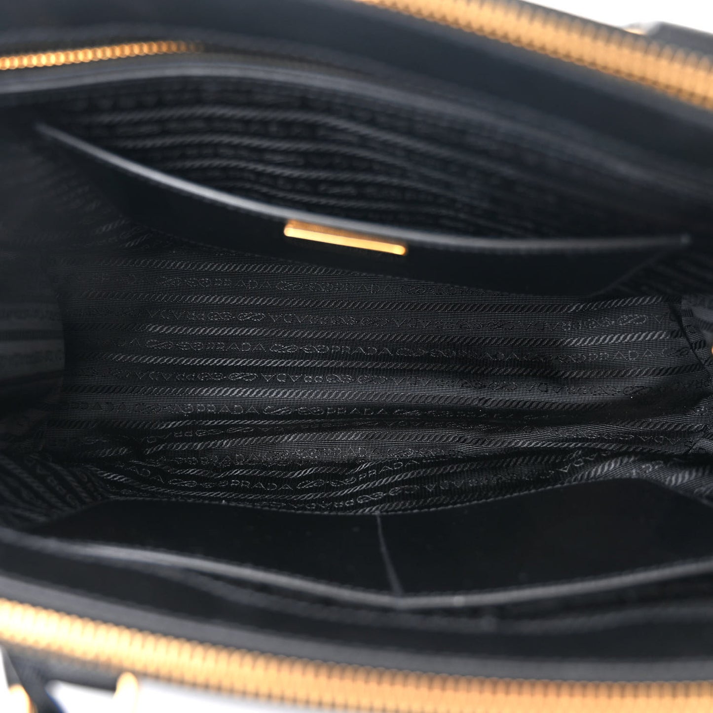 Saffiano Medium Galleria Double Zip Tote Black