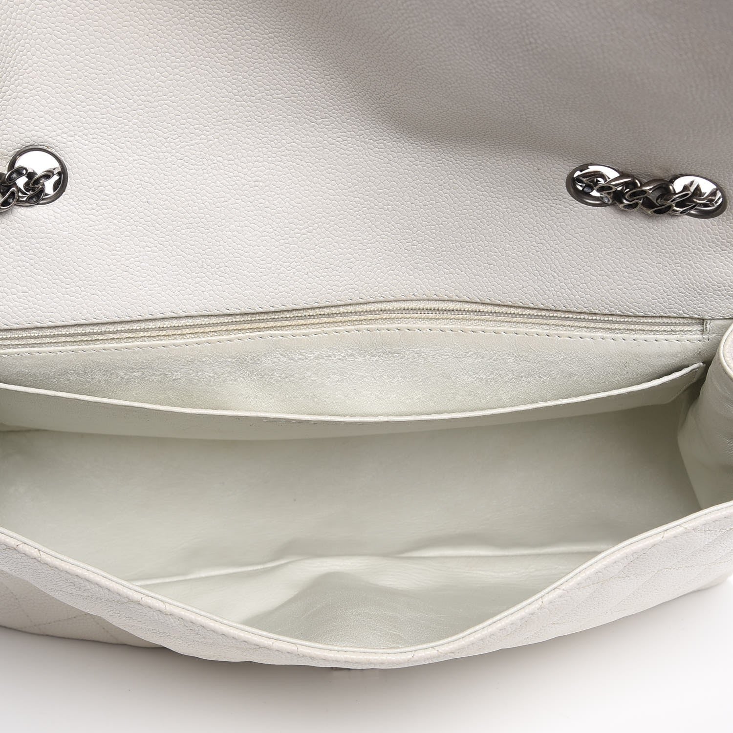 Chanel Caviar Quilted 2.55 Reissue 226 Flap White 5 of 14