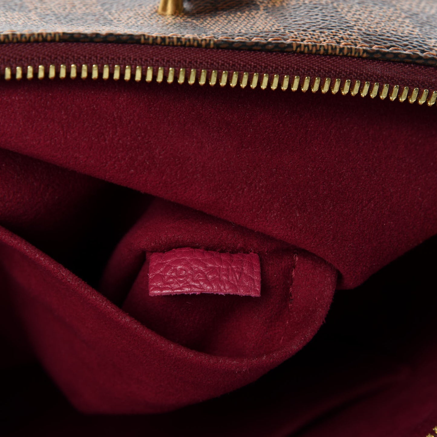 Damier Ebene Cuir Taurillon Hyde Park Fuchsia