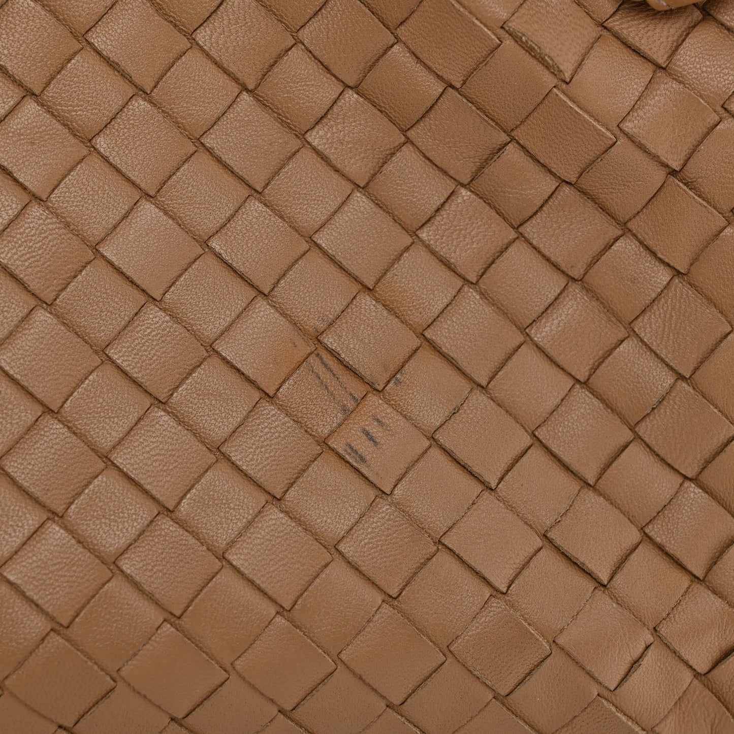 Nappa Intrecciato Nodini Crossbody Messenger Camel