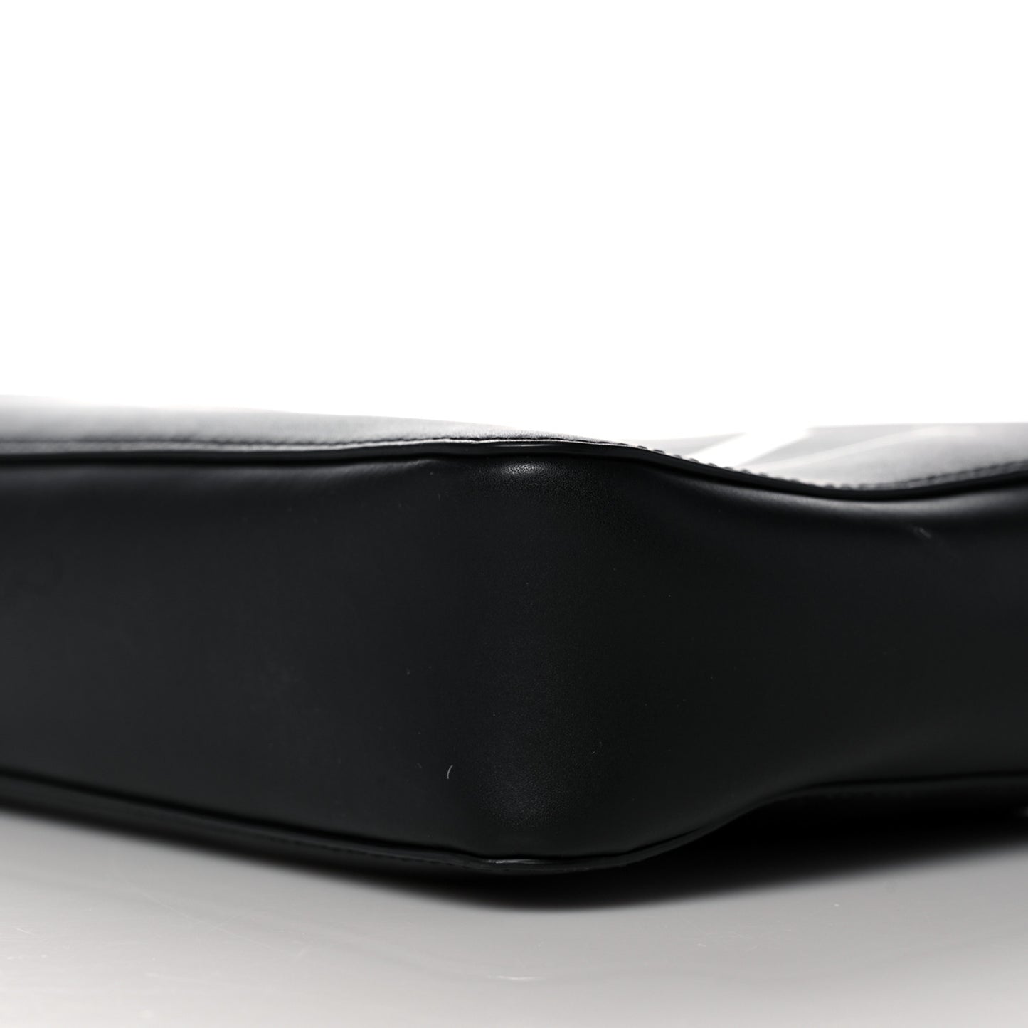 Calfskin VLTN Zip Pouch Black