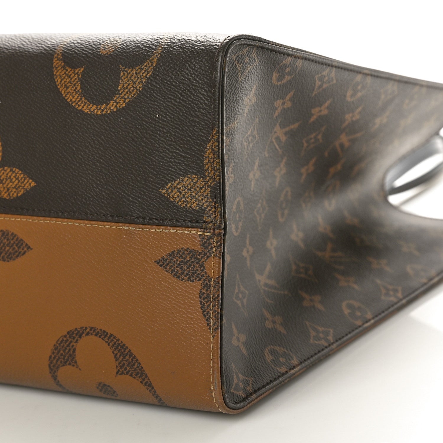 Louis Vuitton Reverse Monogram Giant Onthego GM 9 of 10