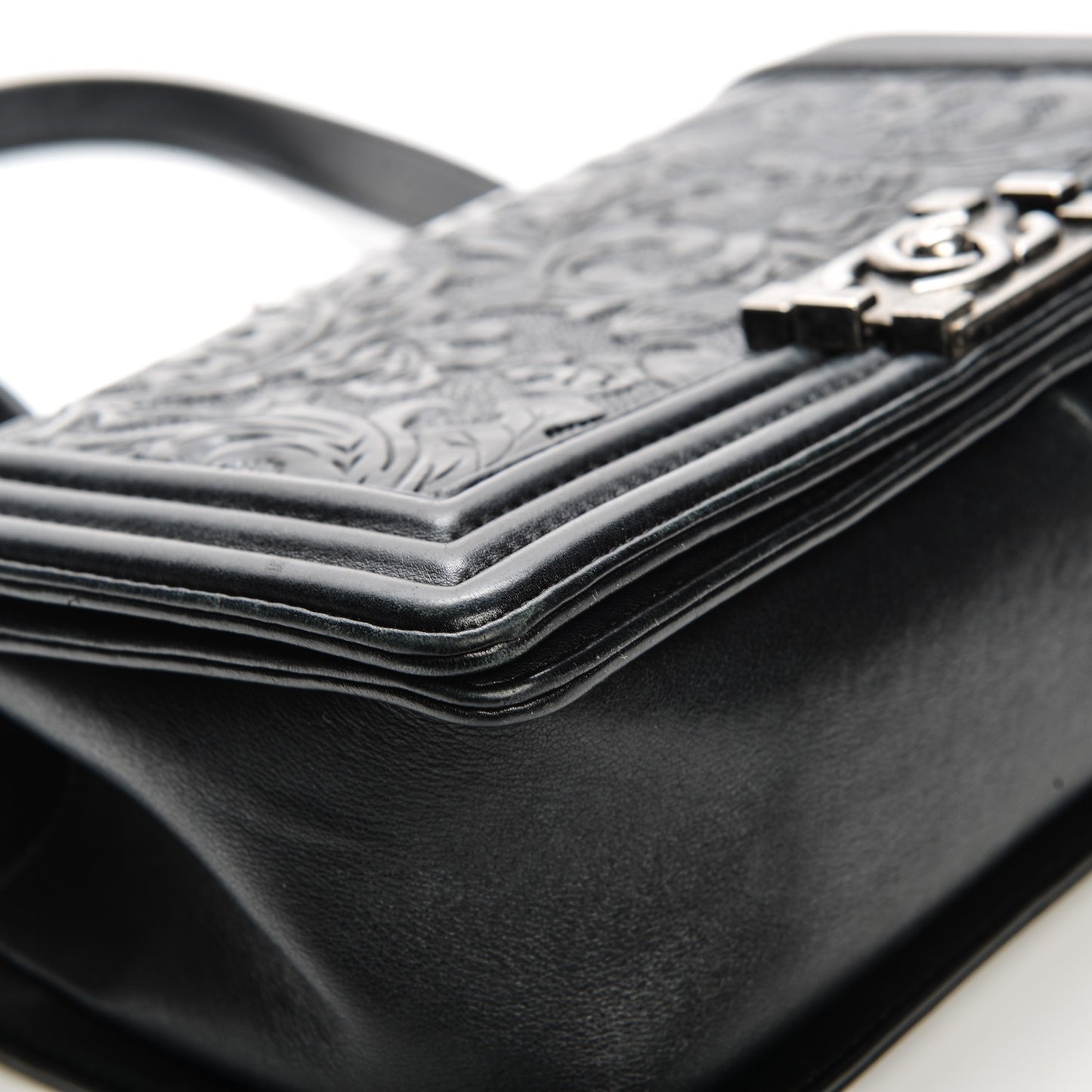 Calfskin Embossed Cordoba Medium Boy Flap Black