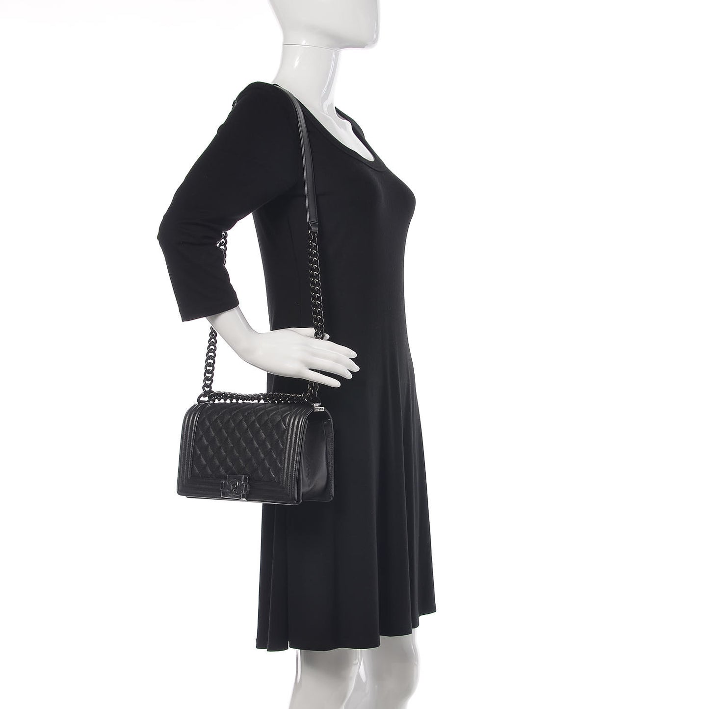 Caviar Quilted Medium Boy Flap So Black
