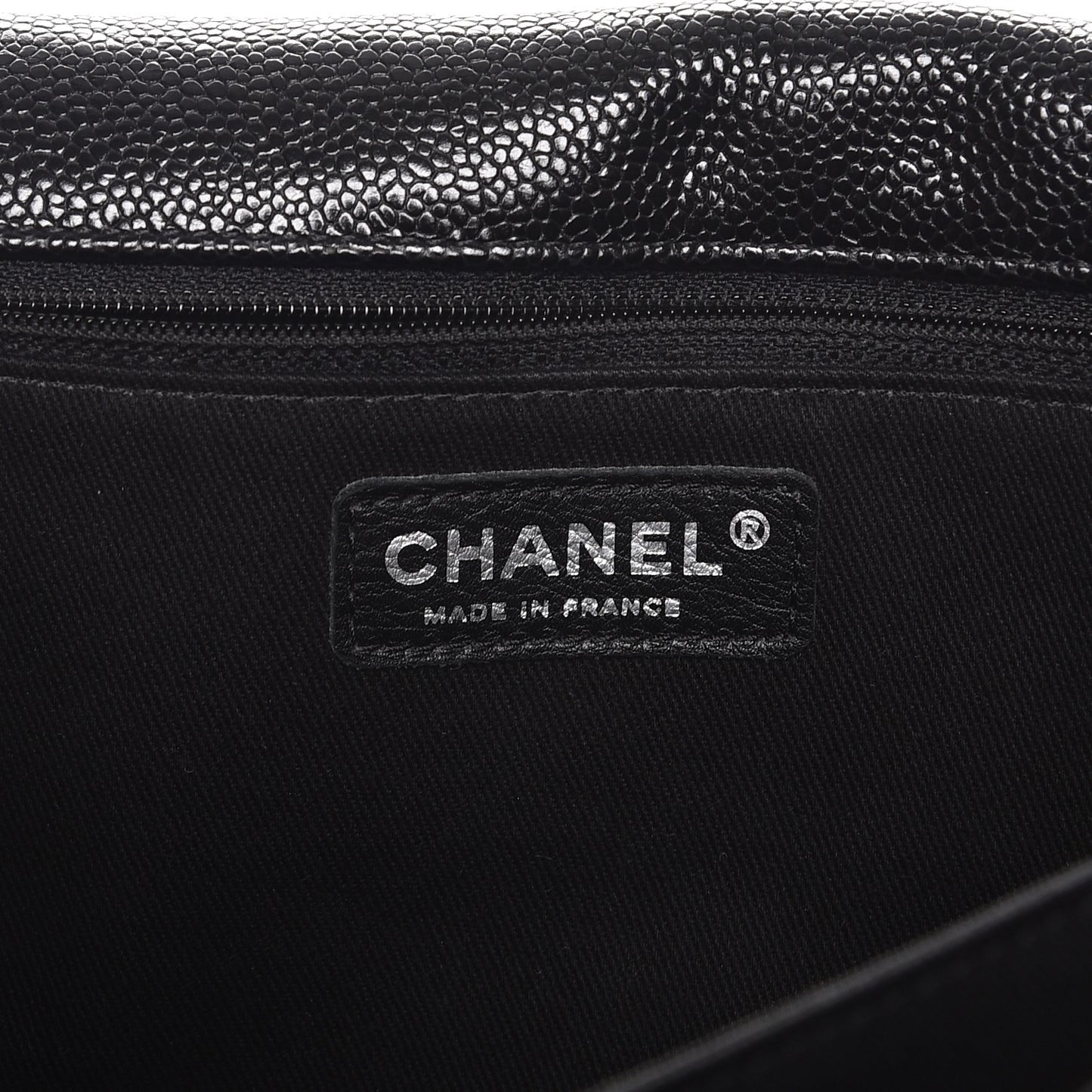 Grained Calfskin Large Natural Beauty Flap Black