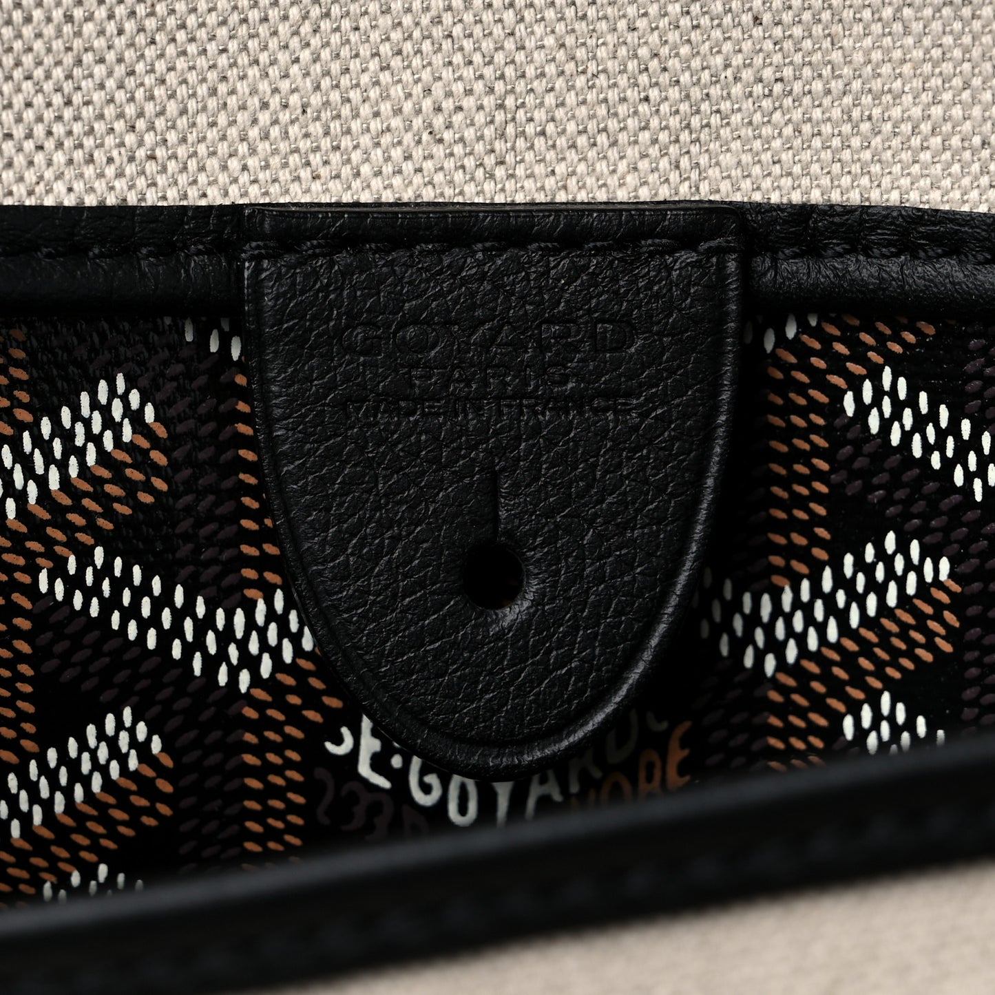 Goyardine Artois MM Black