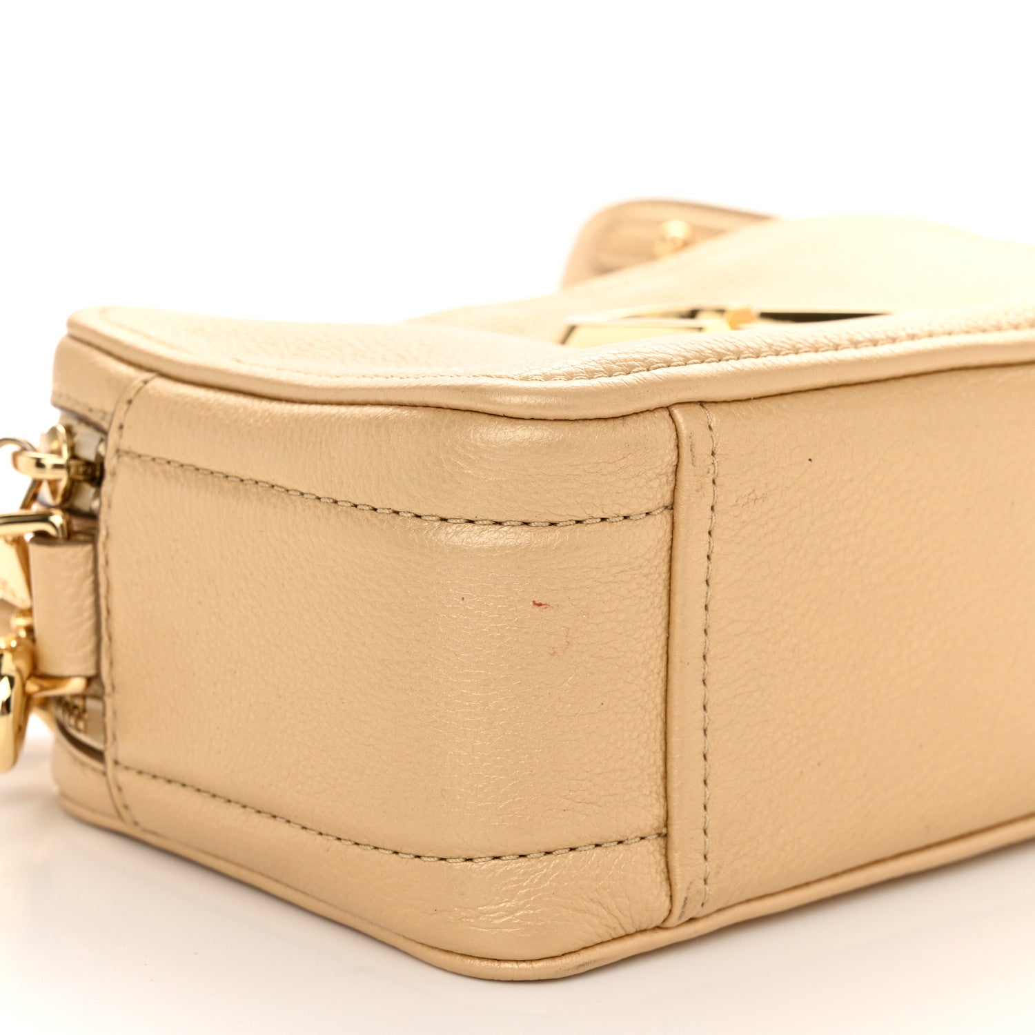 Marc Jacobs Pearlized Supple Natural Grain Calfskin The Softshot 21 Bag Gold 9 of 11