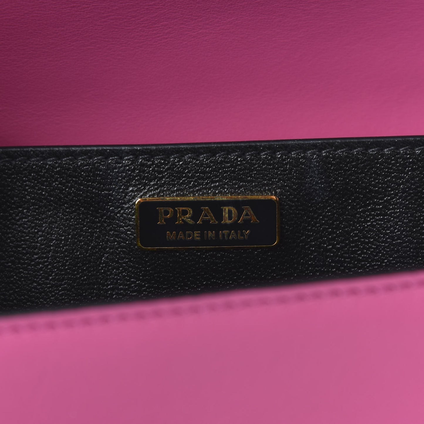 City Calf Saffiano Cahier Bag Fuxia Black