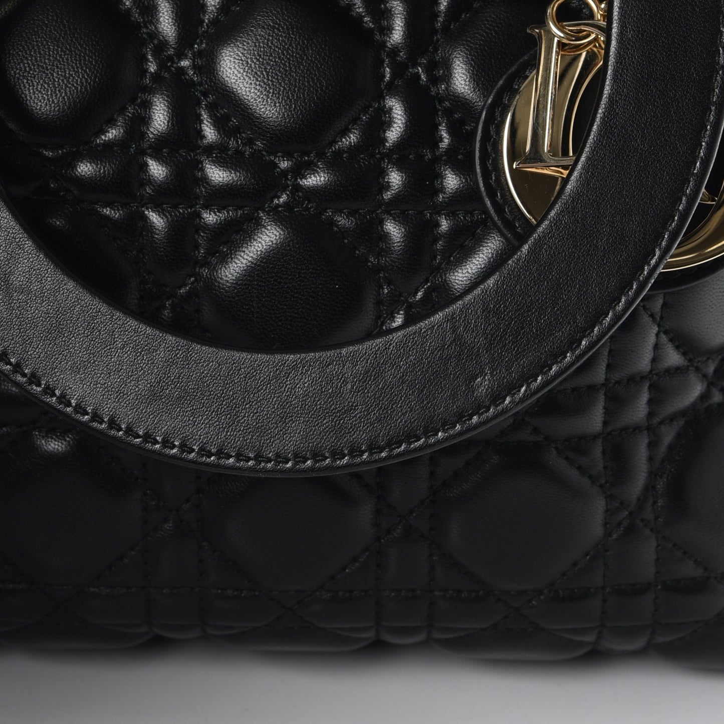 Lambskin Cannage Medium Supple Lady Dior Black