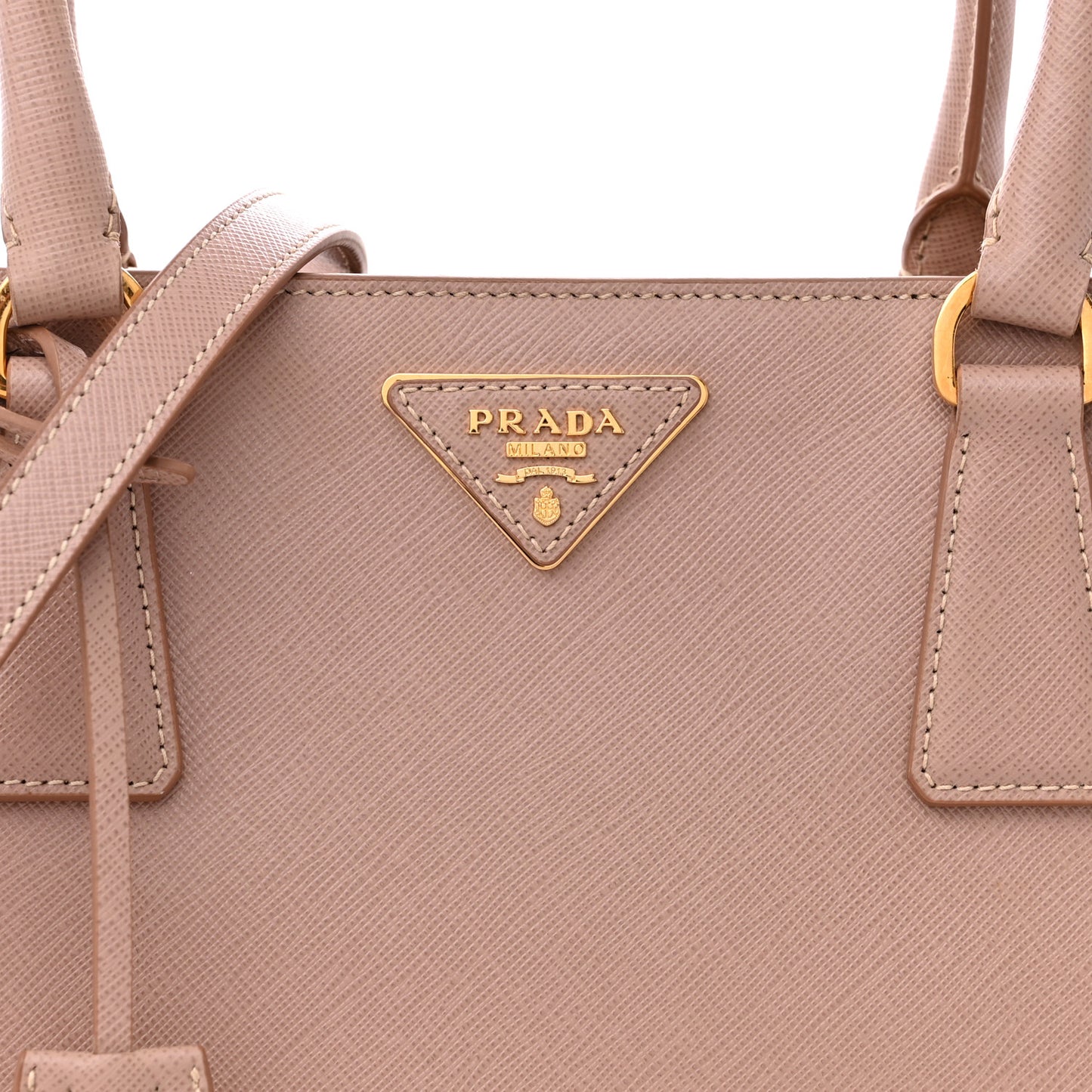 Saffiano Lux Medium Tote Cammeo