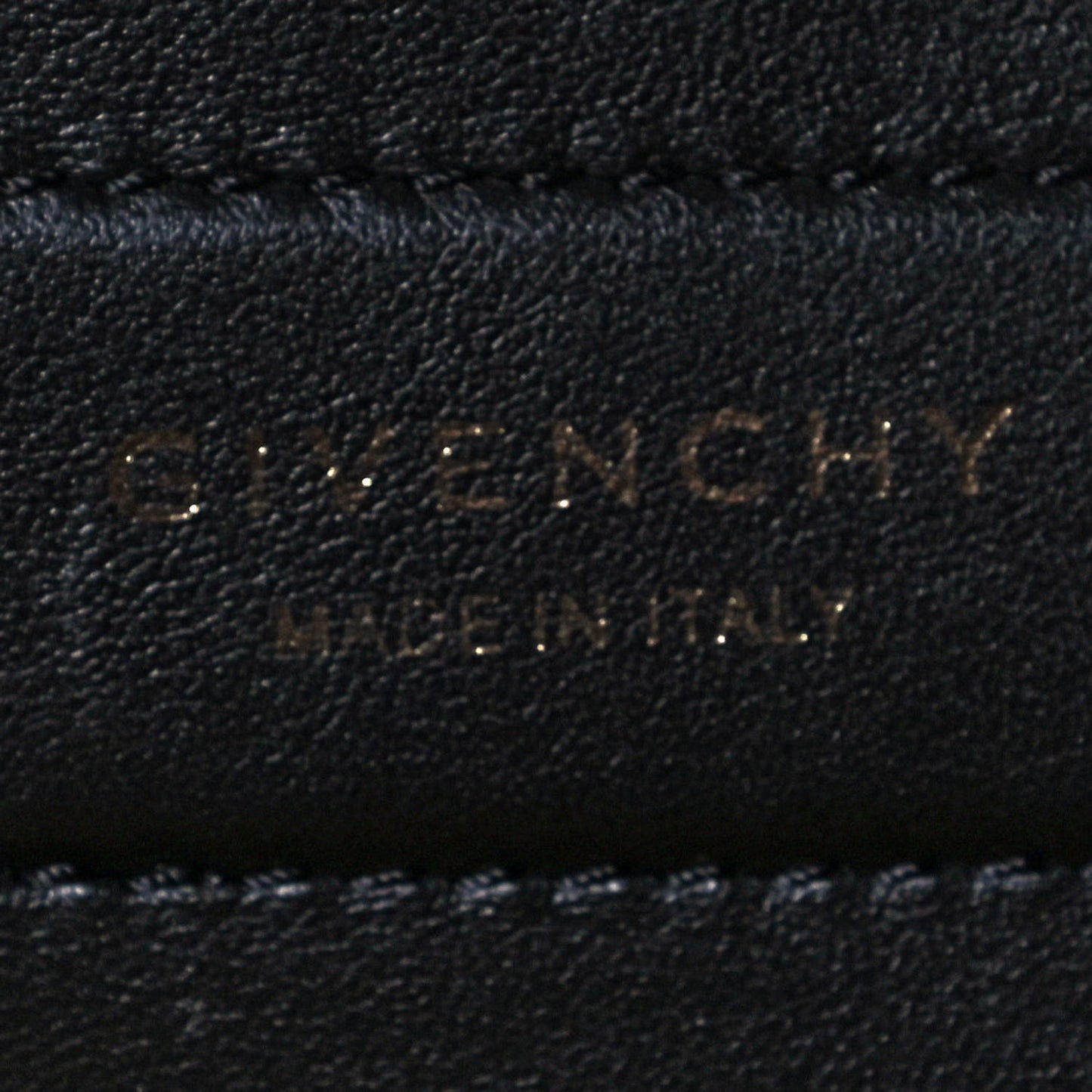Smooth Calfskin Large Soft Antigona Black