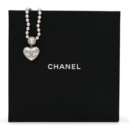 Chanel Pearl Crystal CC Heart Short Necklace Pearly White Gold 7 of 7