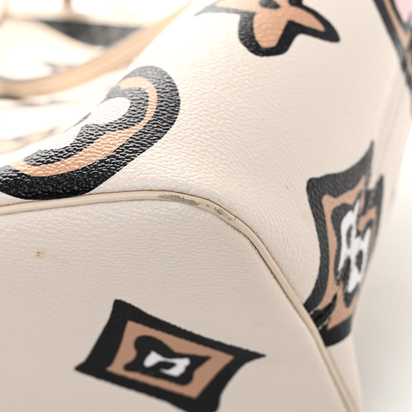 Monogram Giant Wild at Heart Neverfull MM Creme