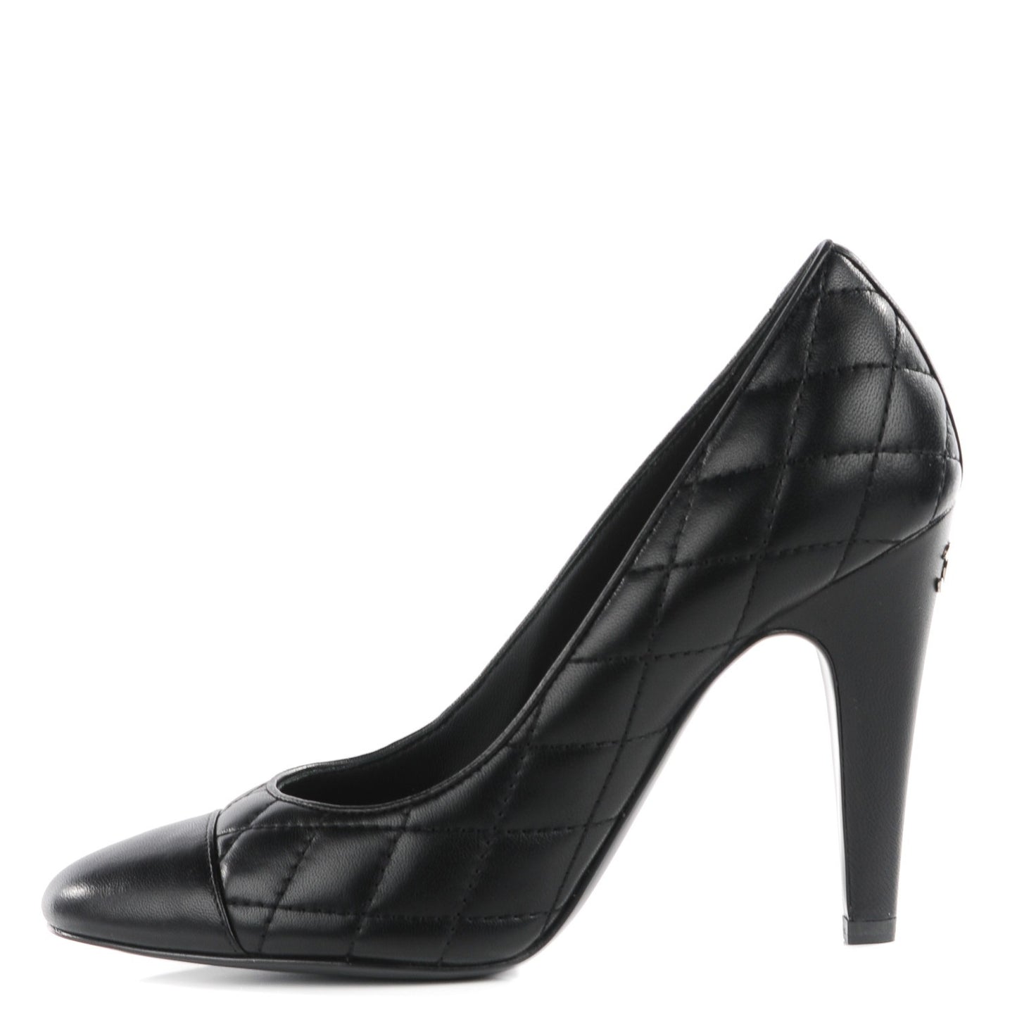 Lambskin Quilted CC Cap Toe Pumps 37 Black