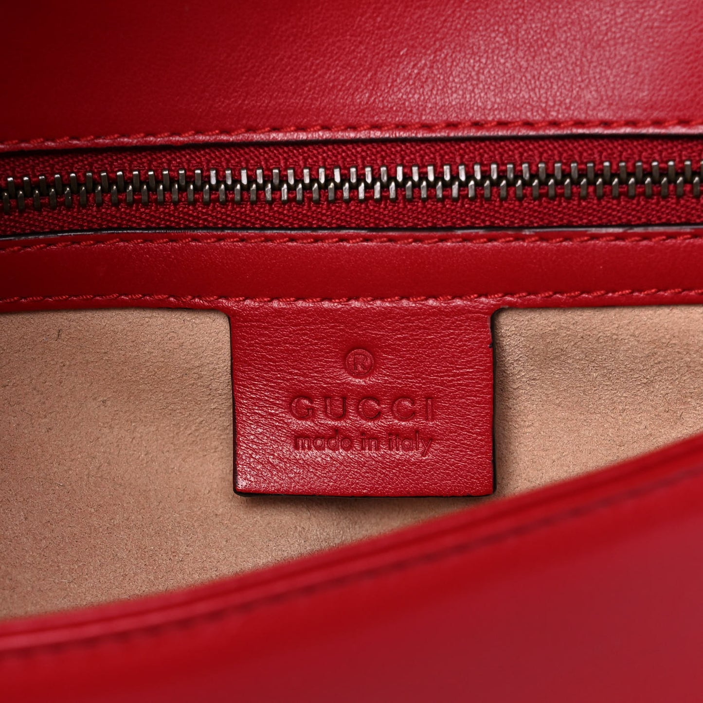 Calfskin Matelasse Small GG Marmont Shoulder Bag Hibiscus Red