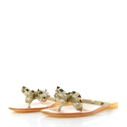 Valentino Garavani PVC Jelly Glitter Rockstud Bow Thong Sandals 37 Oro 3 of 8