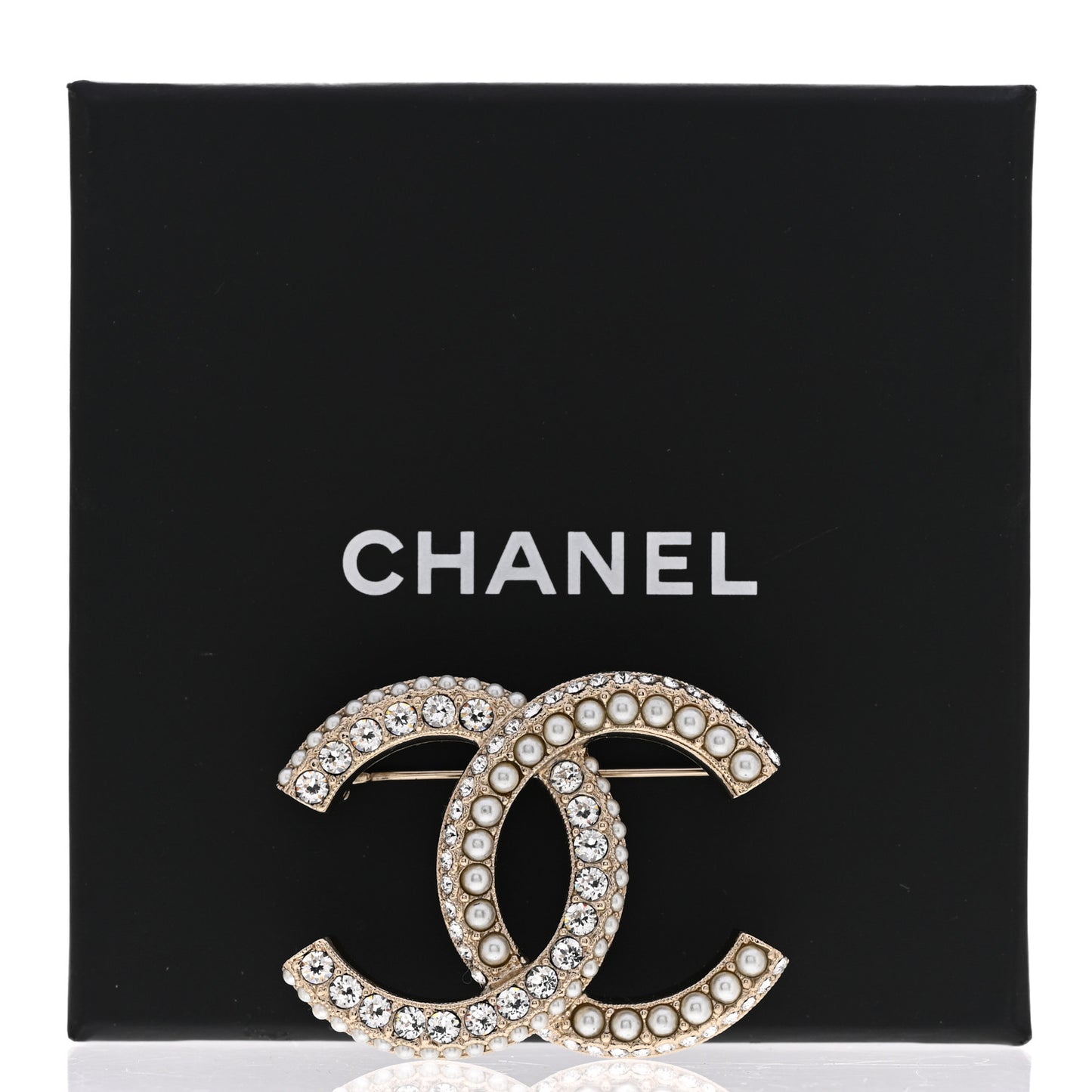 Metal Crystal Pearl CC Brooch Gold White