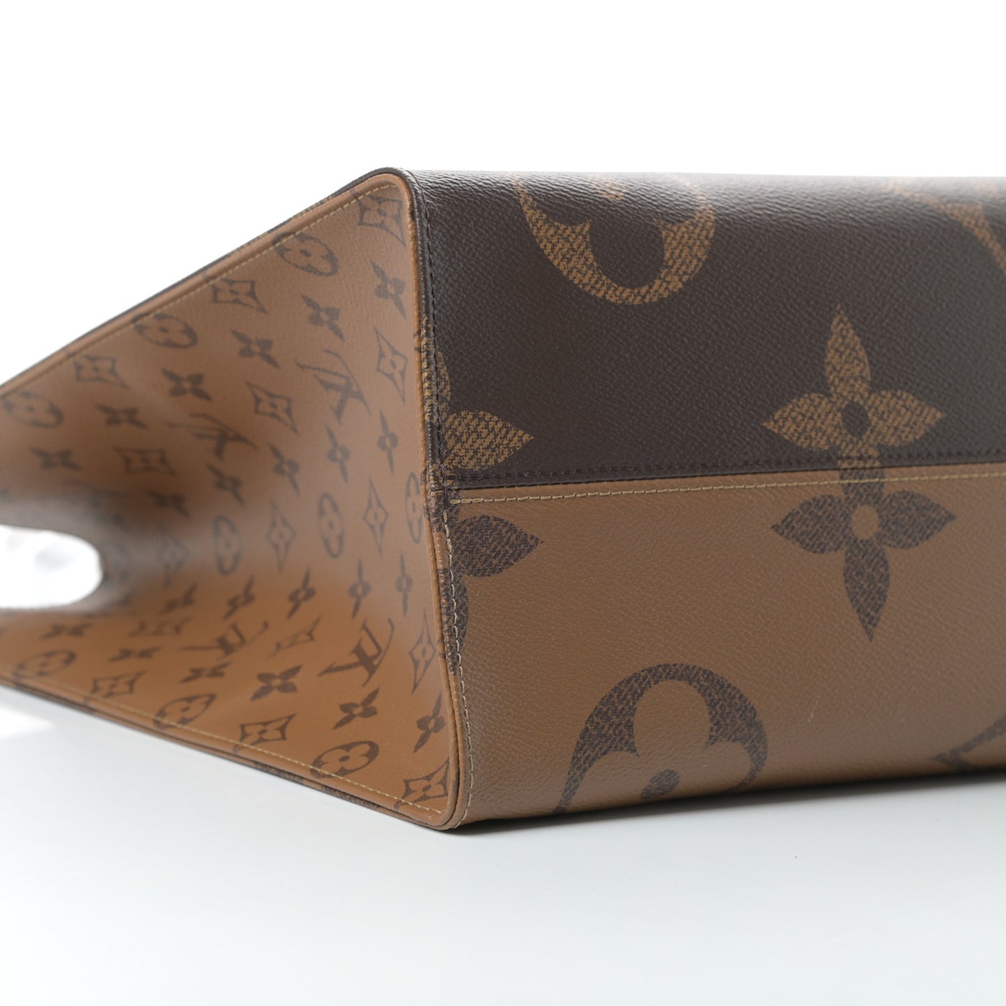 Reverse Monogram Giant Onthego GM