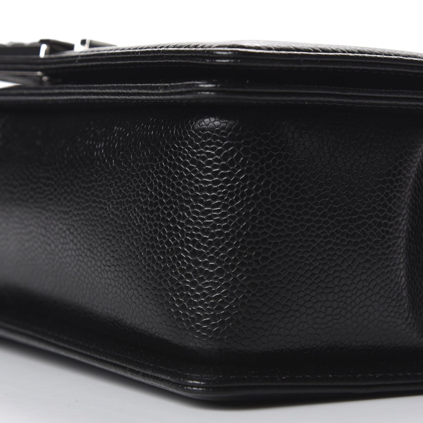 Caviar Chevron Quilted Medium Boy Flap Black