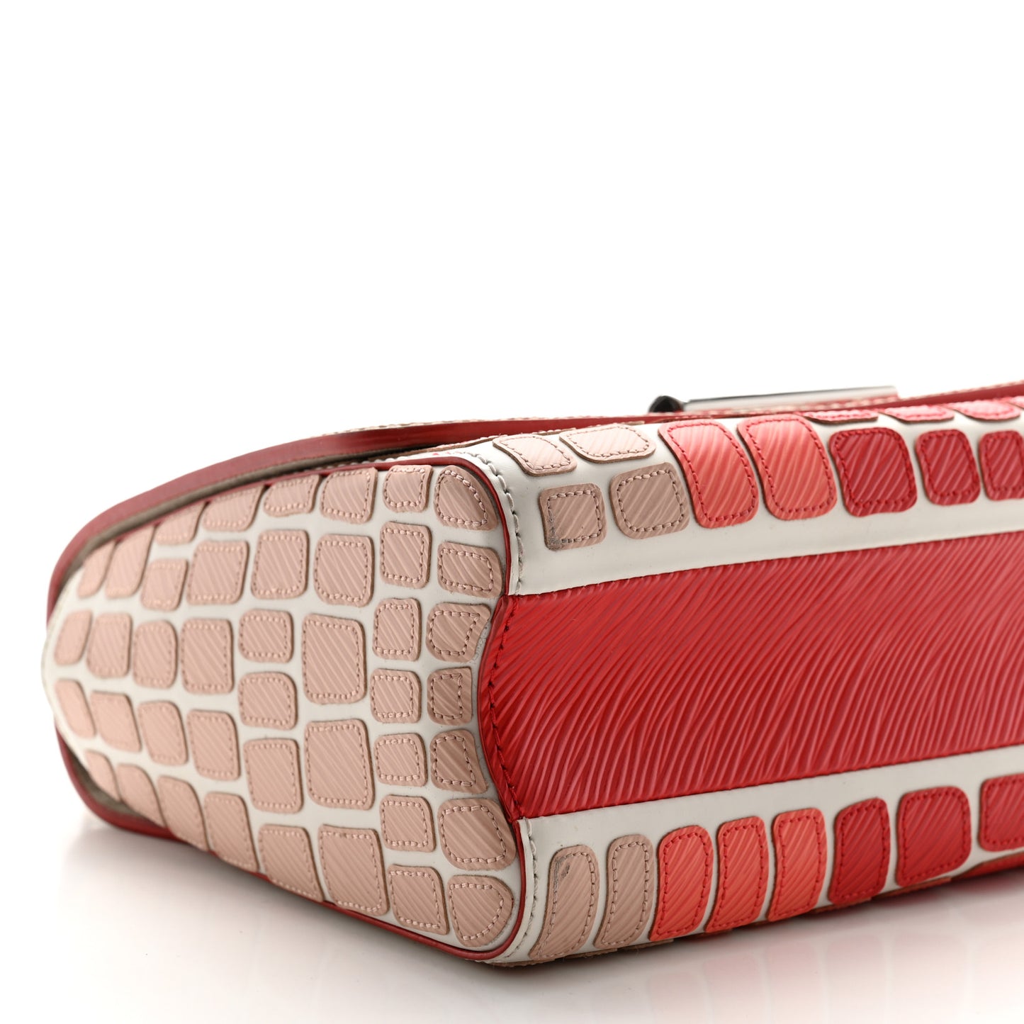 Epi Savane Twist Shoulder Bag MM Red