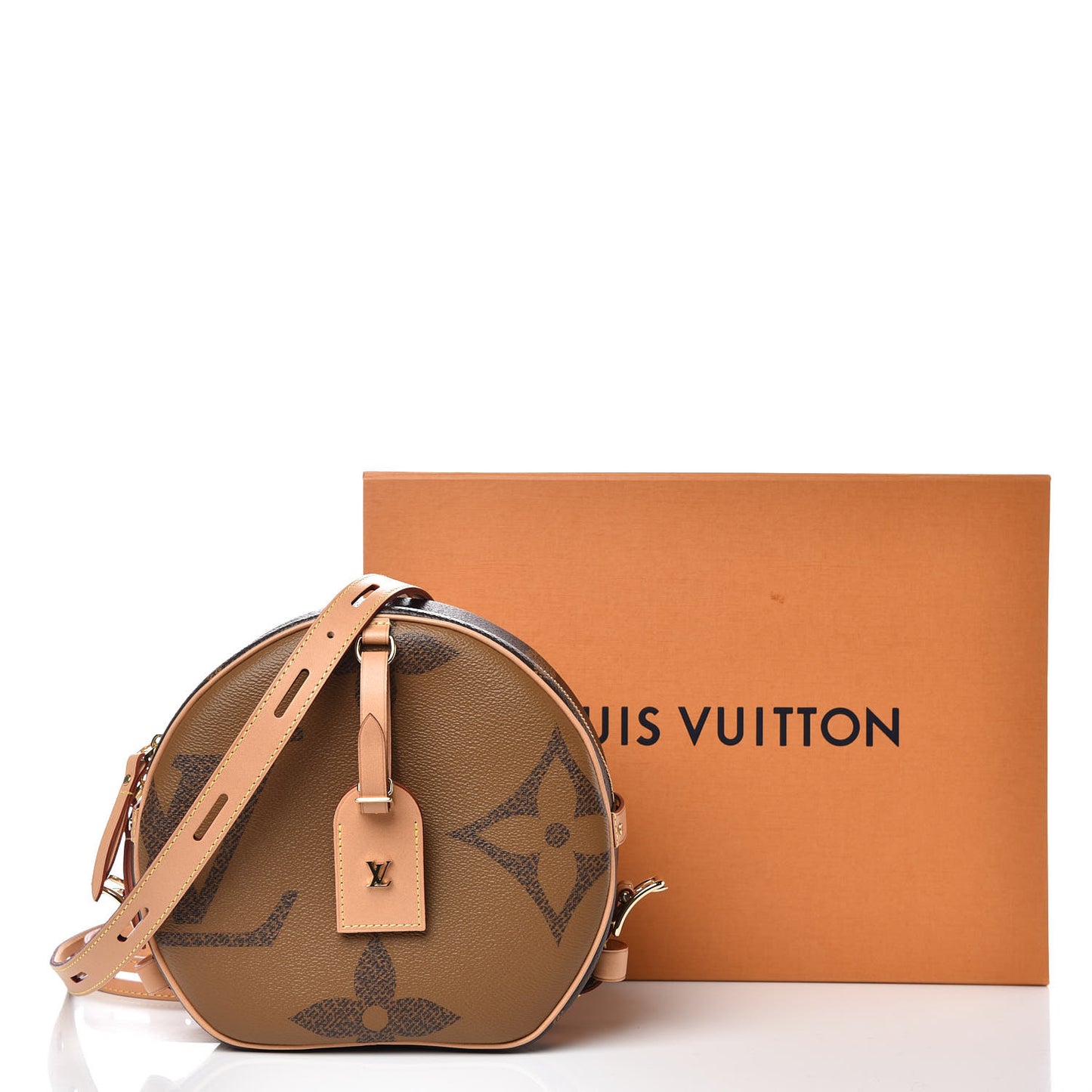 Reverse Monogram Giant Boite Chapeau Souple
