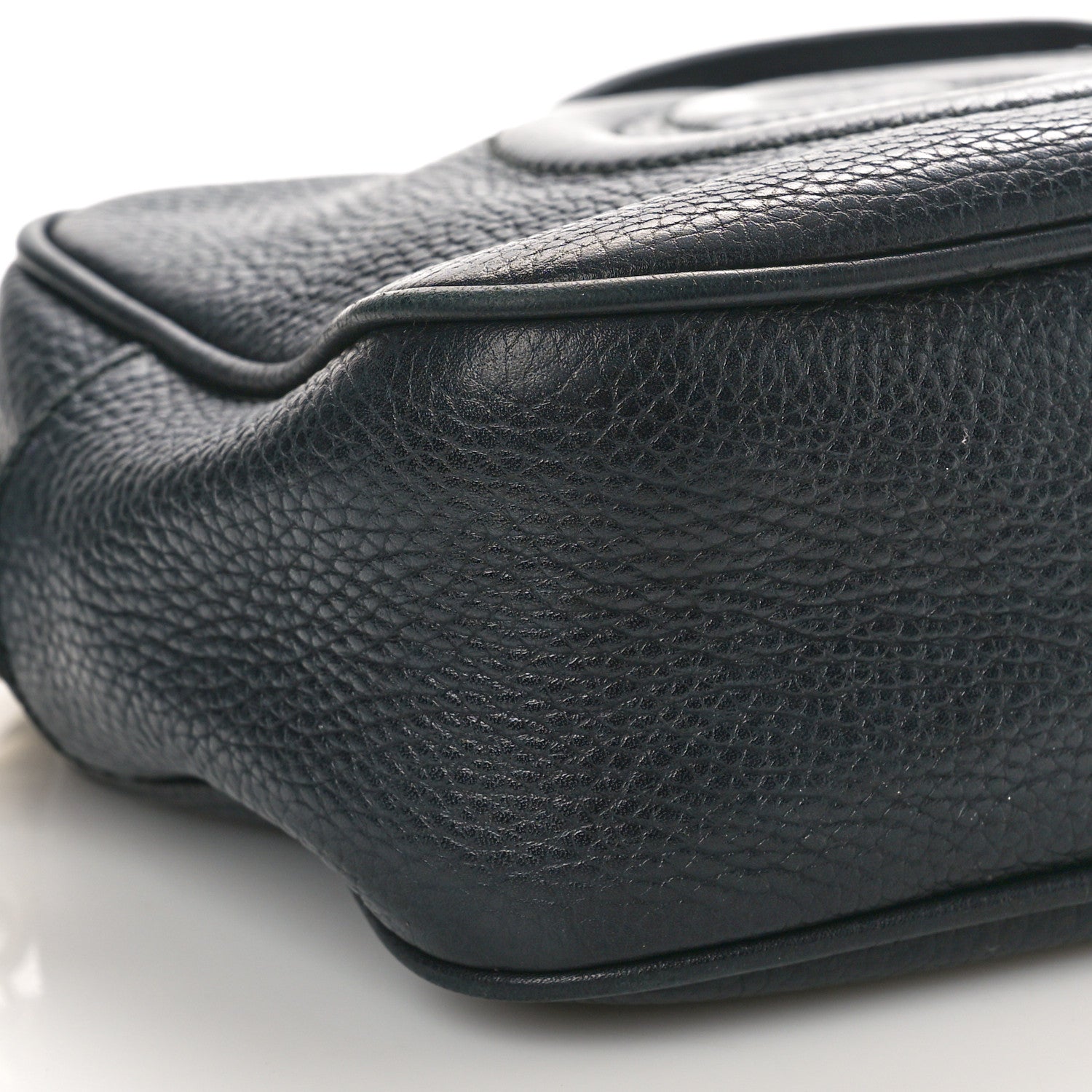 Gucci Pebbled Calfskin Small Soho Disco Bag Black 9 of 17