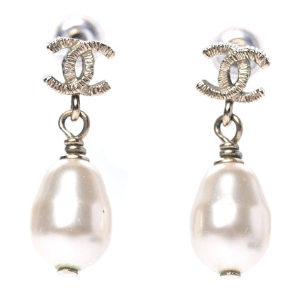 Chanel Pearl CC Drop Earrings Gold 1 of 3