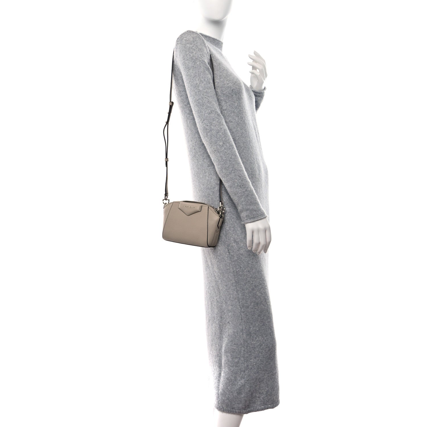 Givenchy Sugar Goatskin Nano Antigona Dune 3 of 8