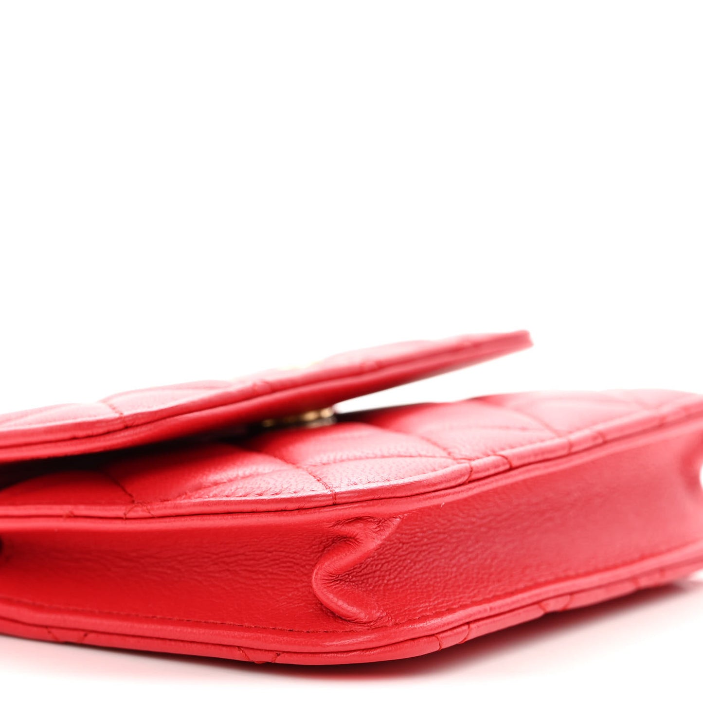 Lambskin Quilted Pearl Crush Clutch With Chain Red
