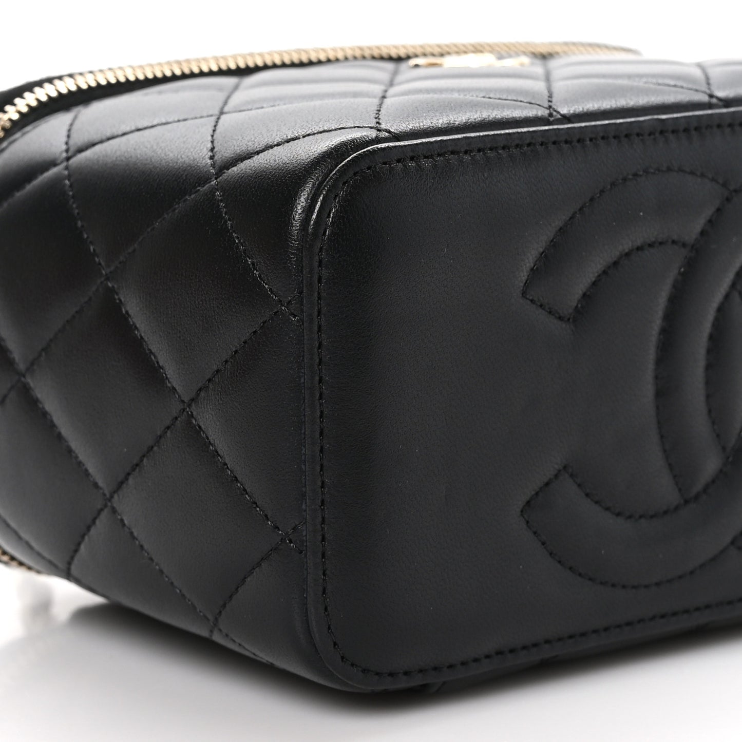 Lambskin Quilted Small Top Handle Vanity Case With Chain Black