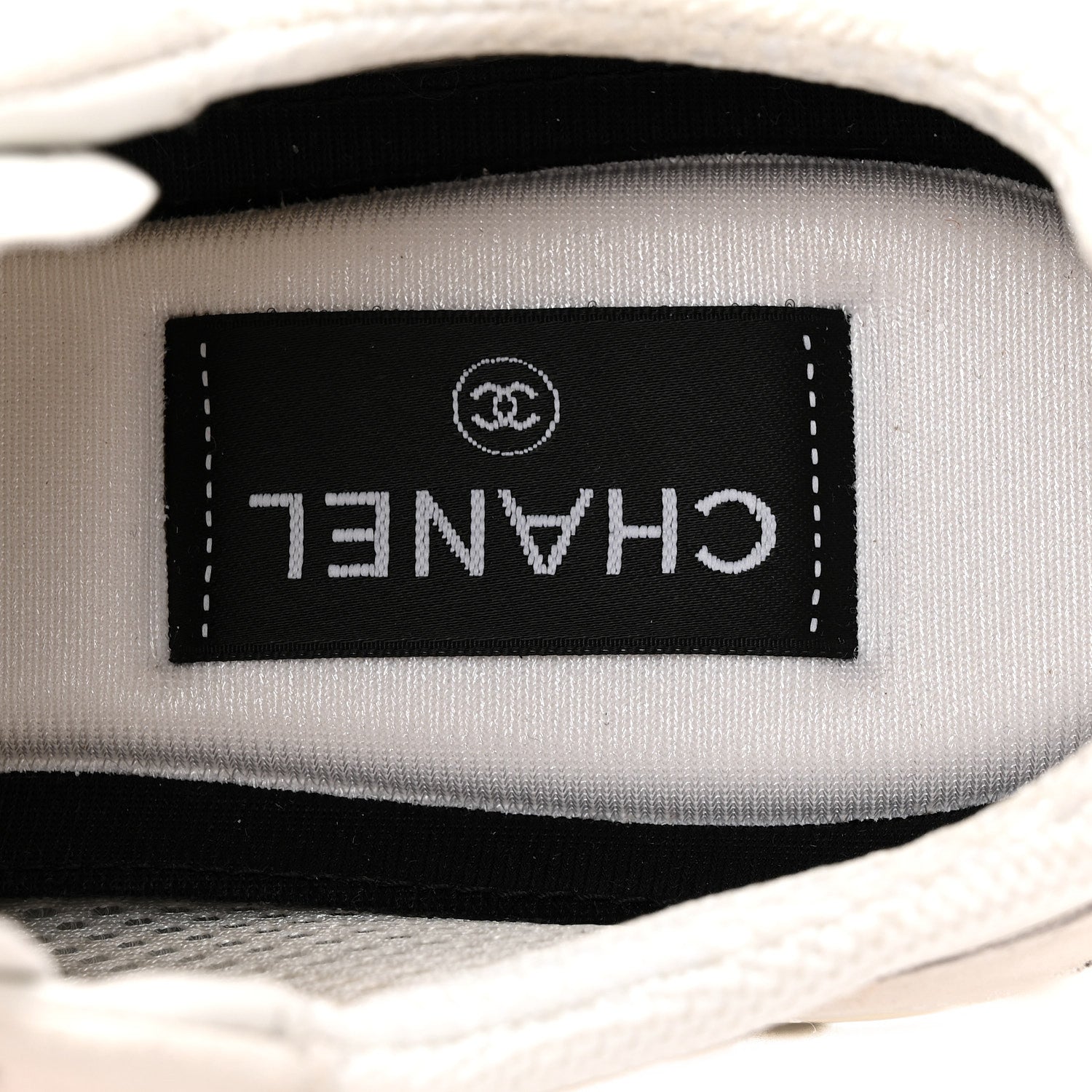 Chanel Mixed Fibers Suede Shiny Calfskin Womens CC Sneakers 38.5 White 8 of 10