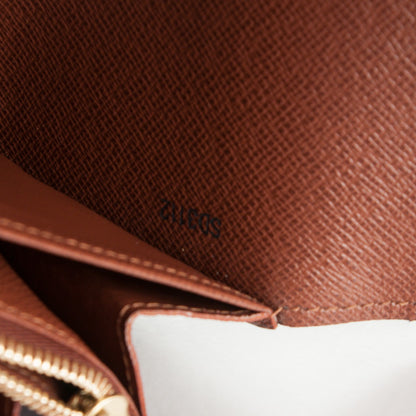 Louis Vuitton Monogram Sarah Wallet 8 of 8
