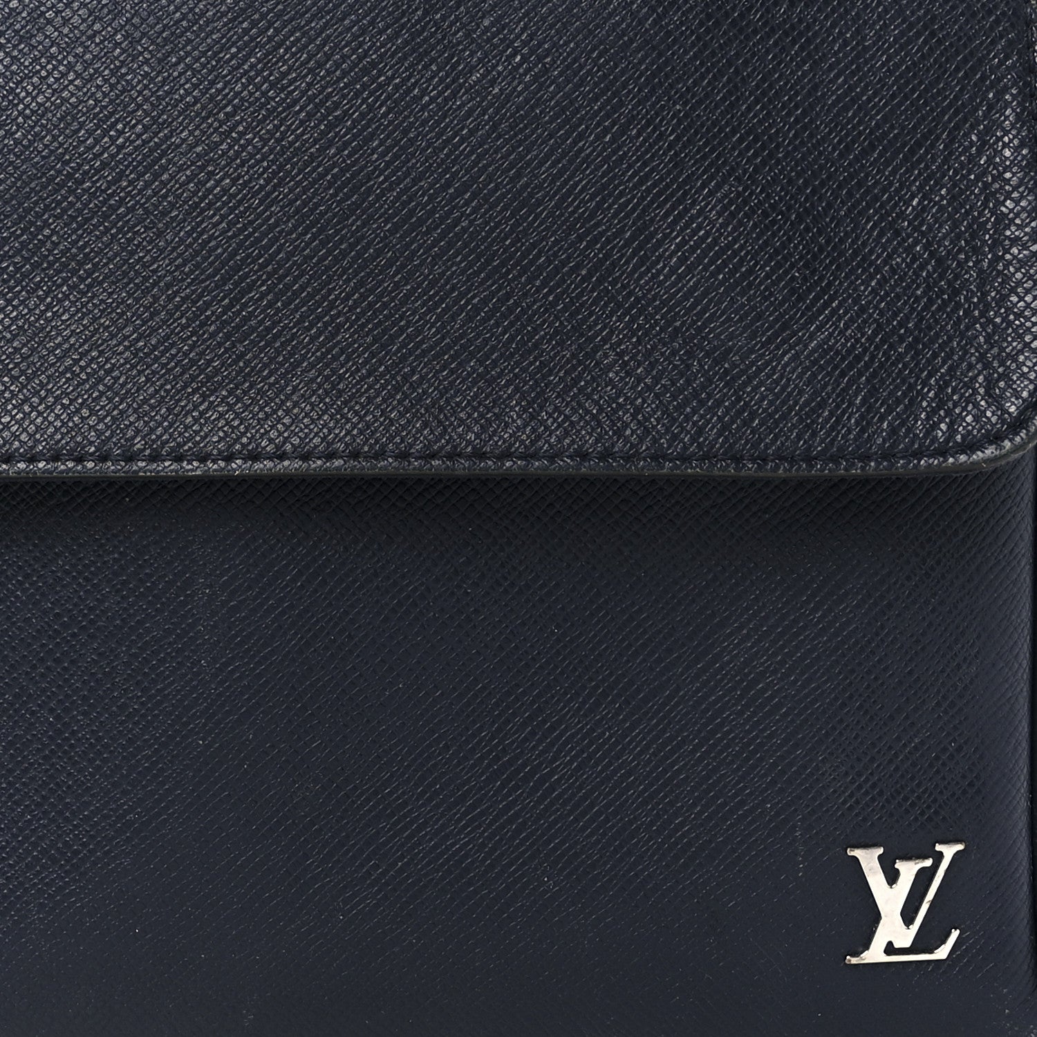 Louis Vuitton Taiga Alex Messenger PM 8 of 11