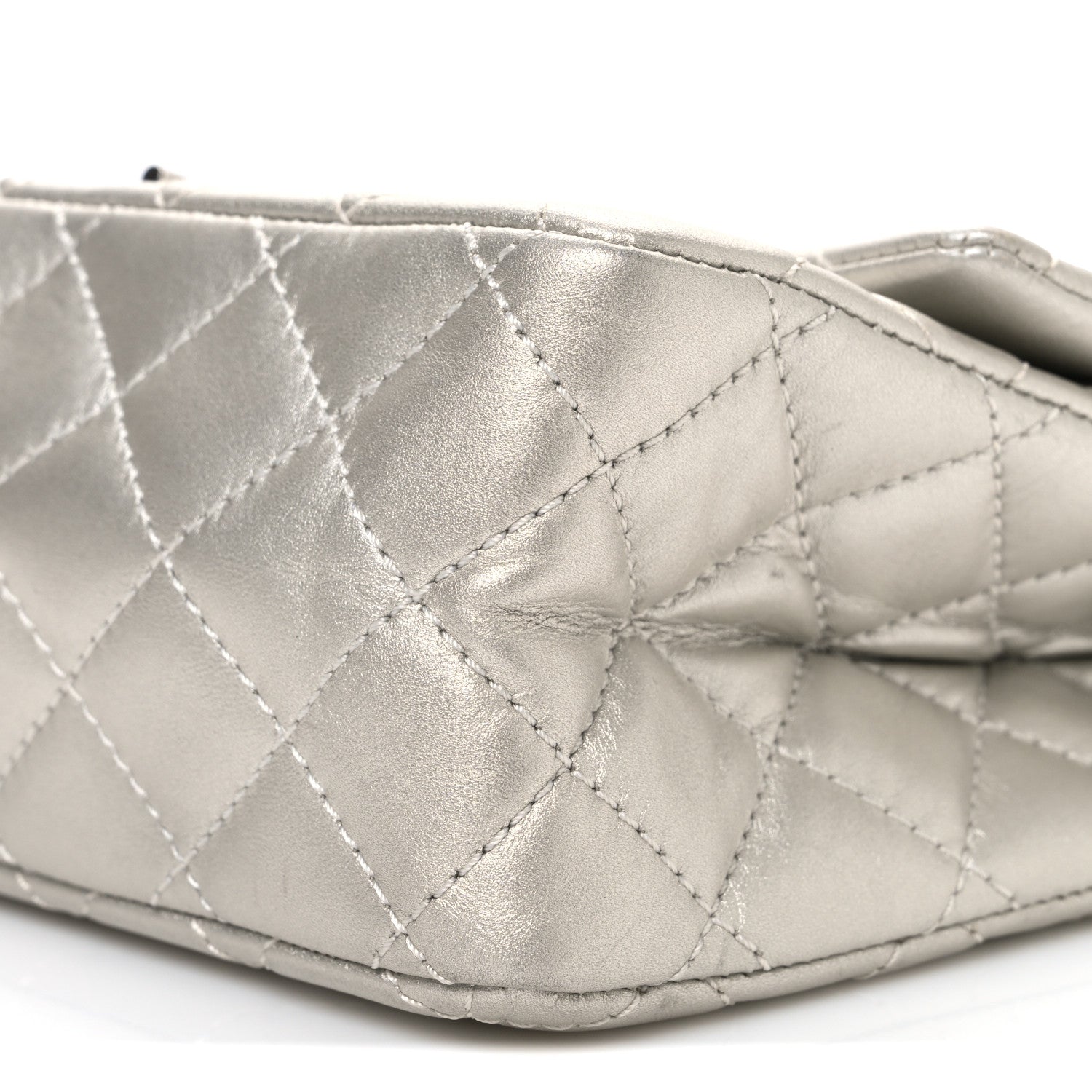 Chanel Metallic Lambskin Quilted 2.55 Reissue 226 Flap Silver 10 of 10
