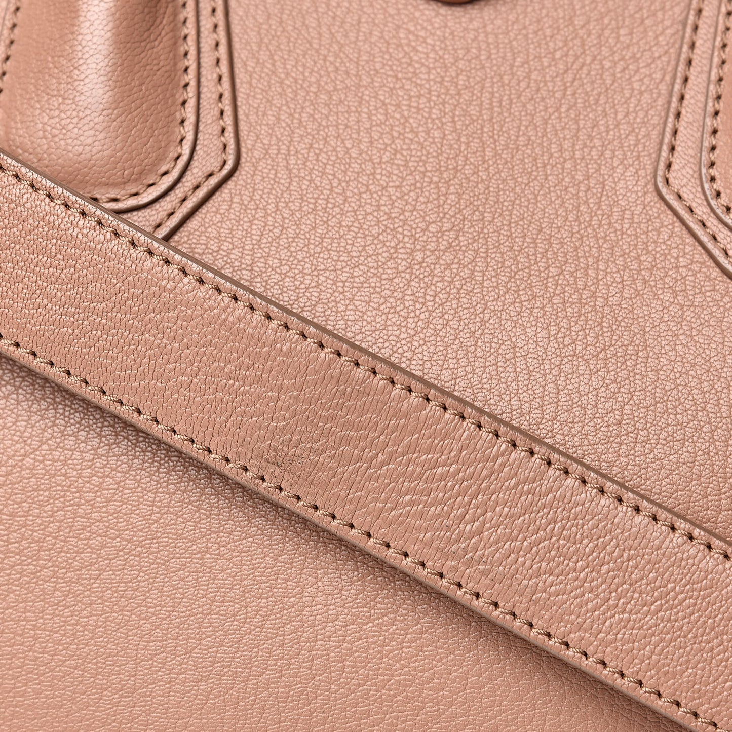 Sugar Goatskin Medium Antigona Medium Beige