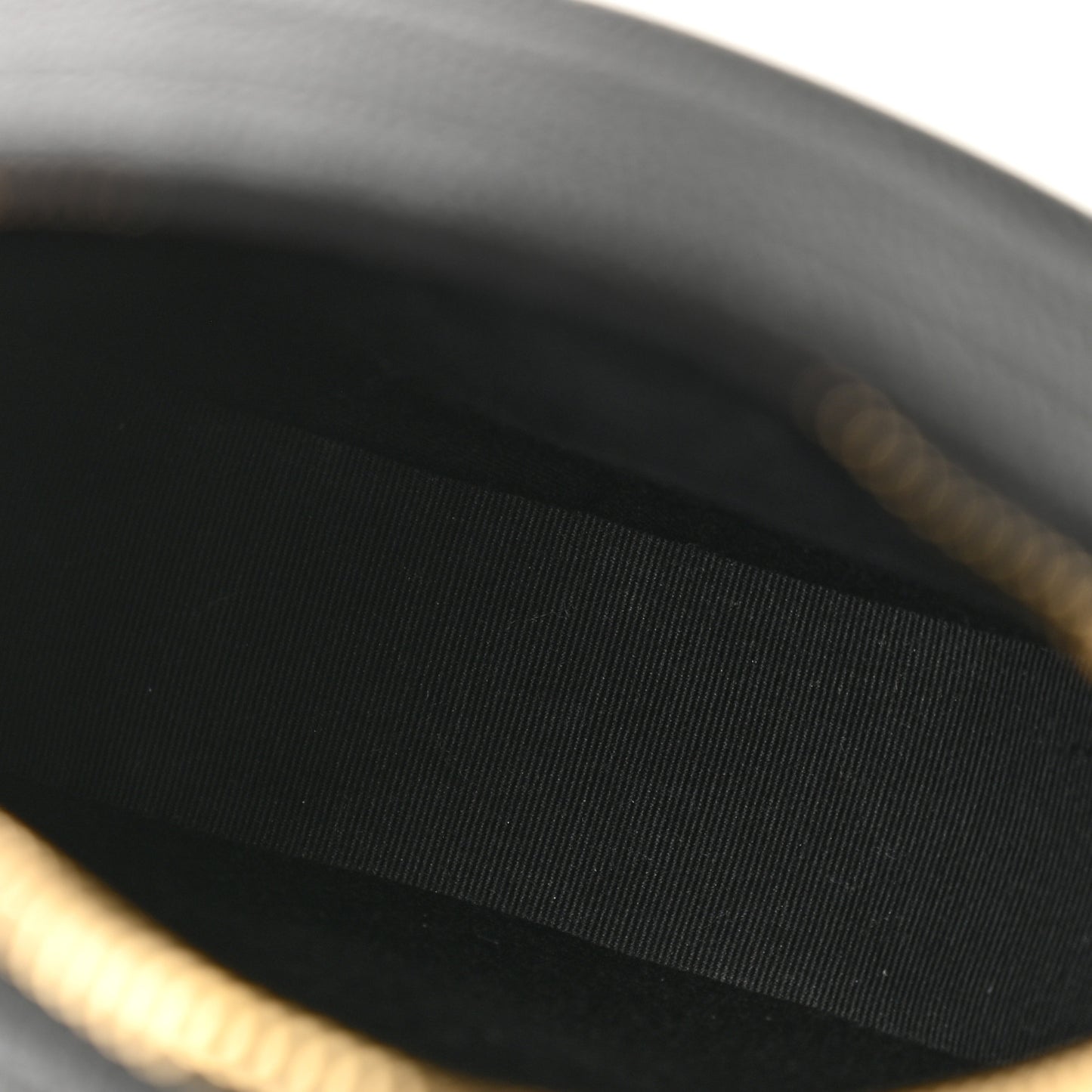 Grain De Poudre Matelasse Chevron Quilted Round Vinyle Camera Bag Black