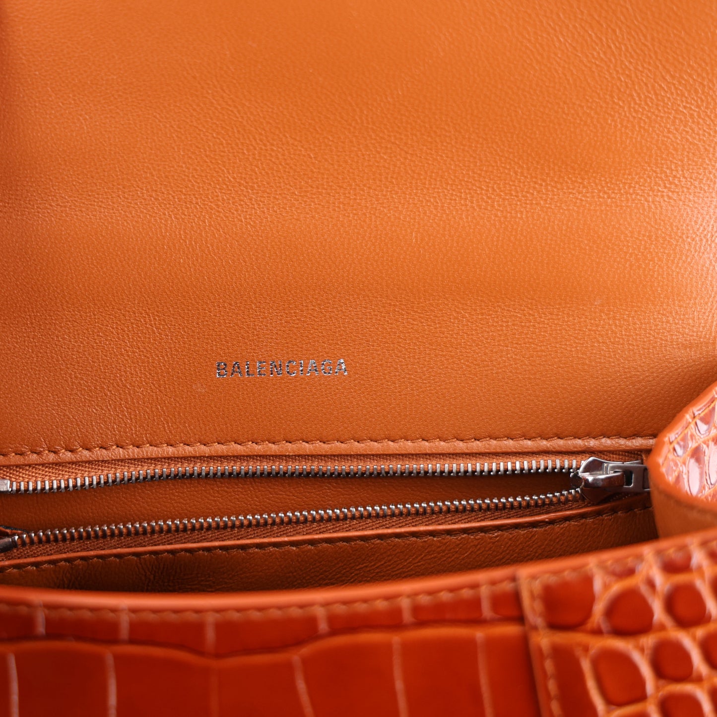 Shiny Calfskin Crocodile Embossed Small Hourglass Top Handle Bag Camel